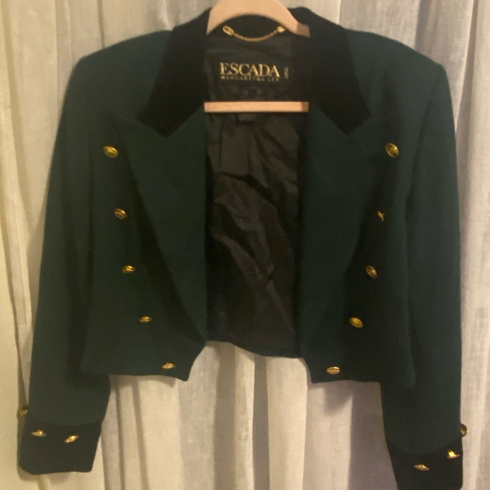 Escalade Green Velvet Double-Breasted Vintage Cropped Blazer